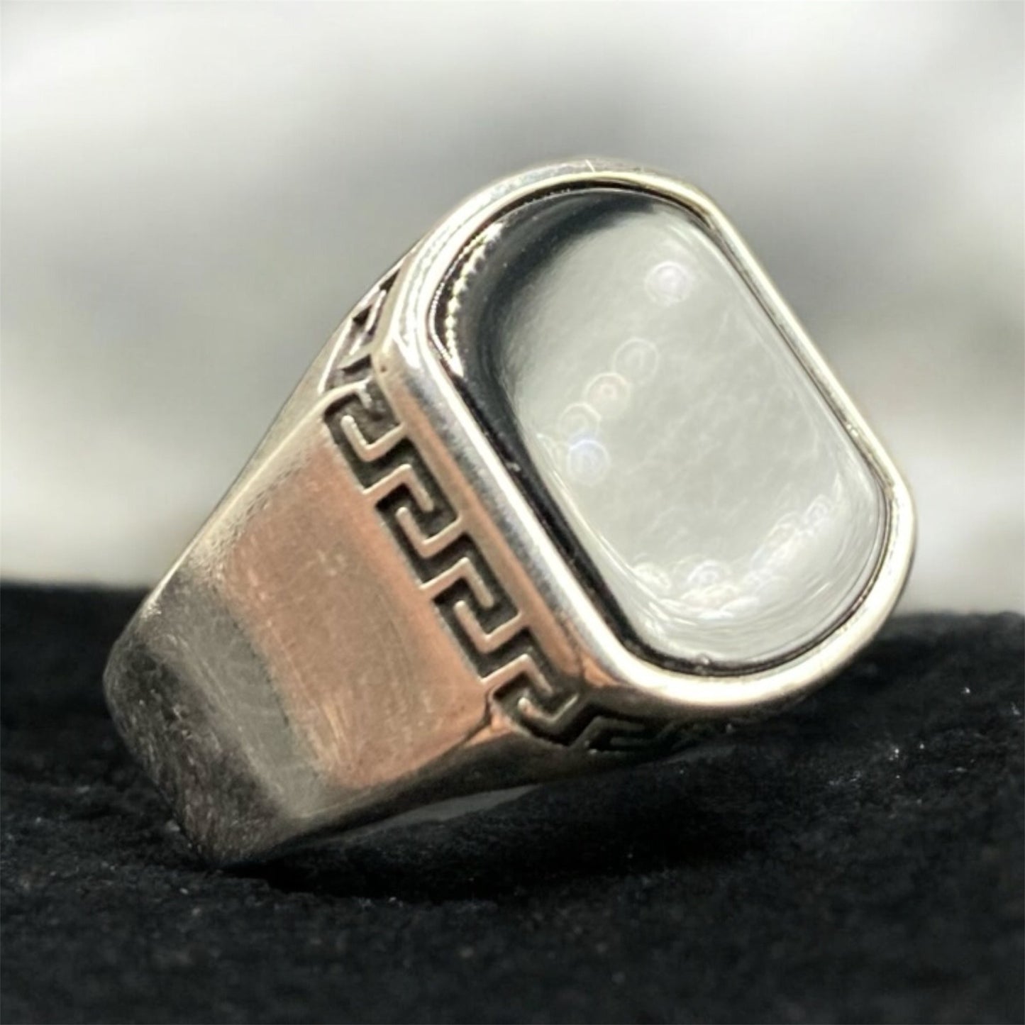 Chevalière Argent Onyx Design Grecque - Élégance & Brillance silverixshops