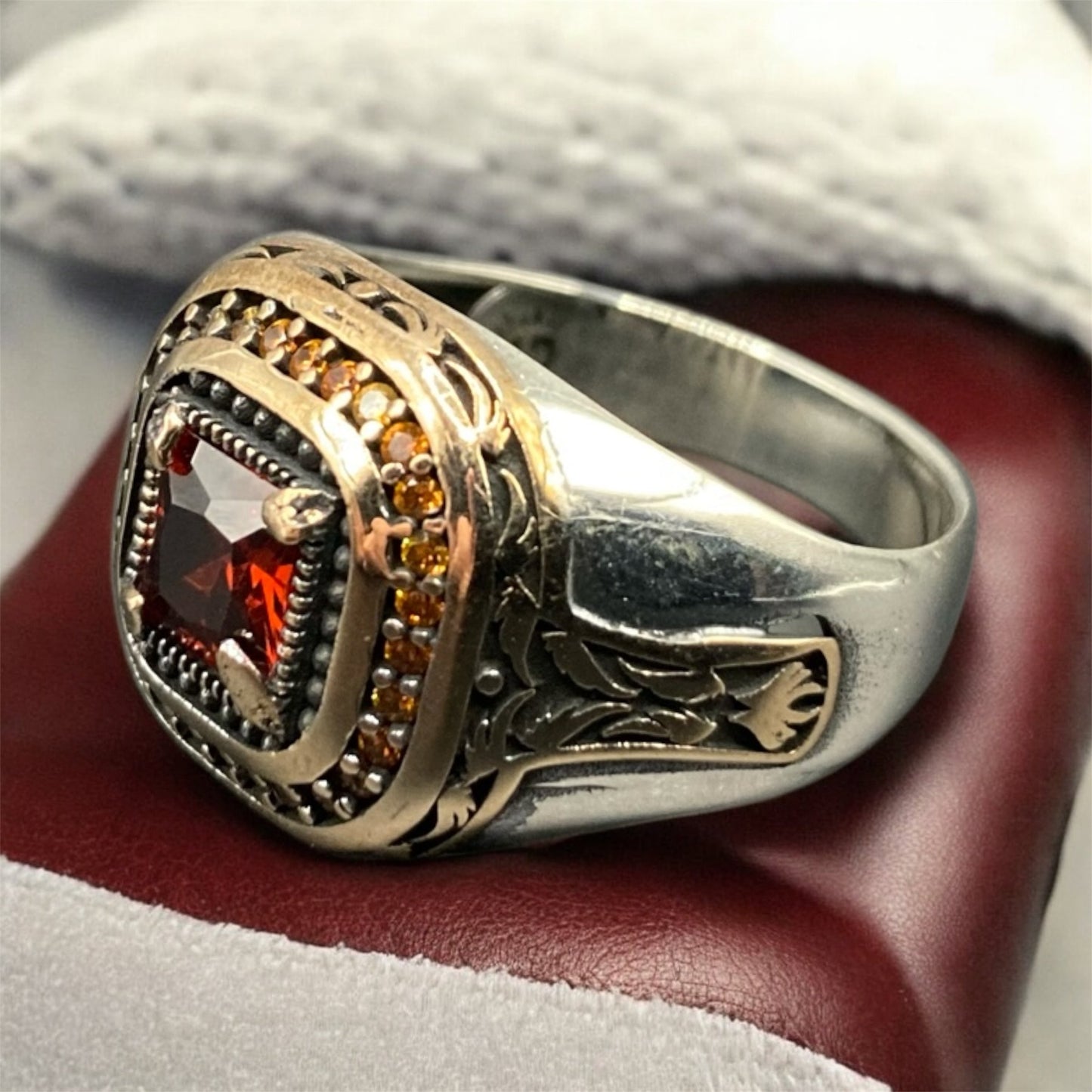 Chevalière Argent Onyx Rouge Zircons - Élégance et Style silverixshops