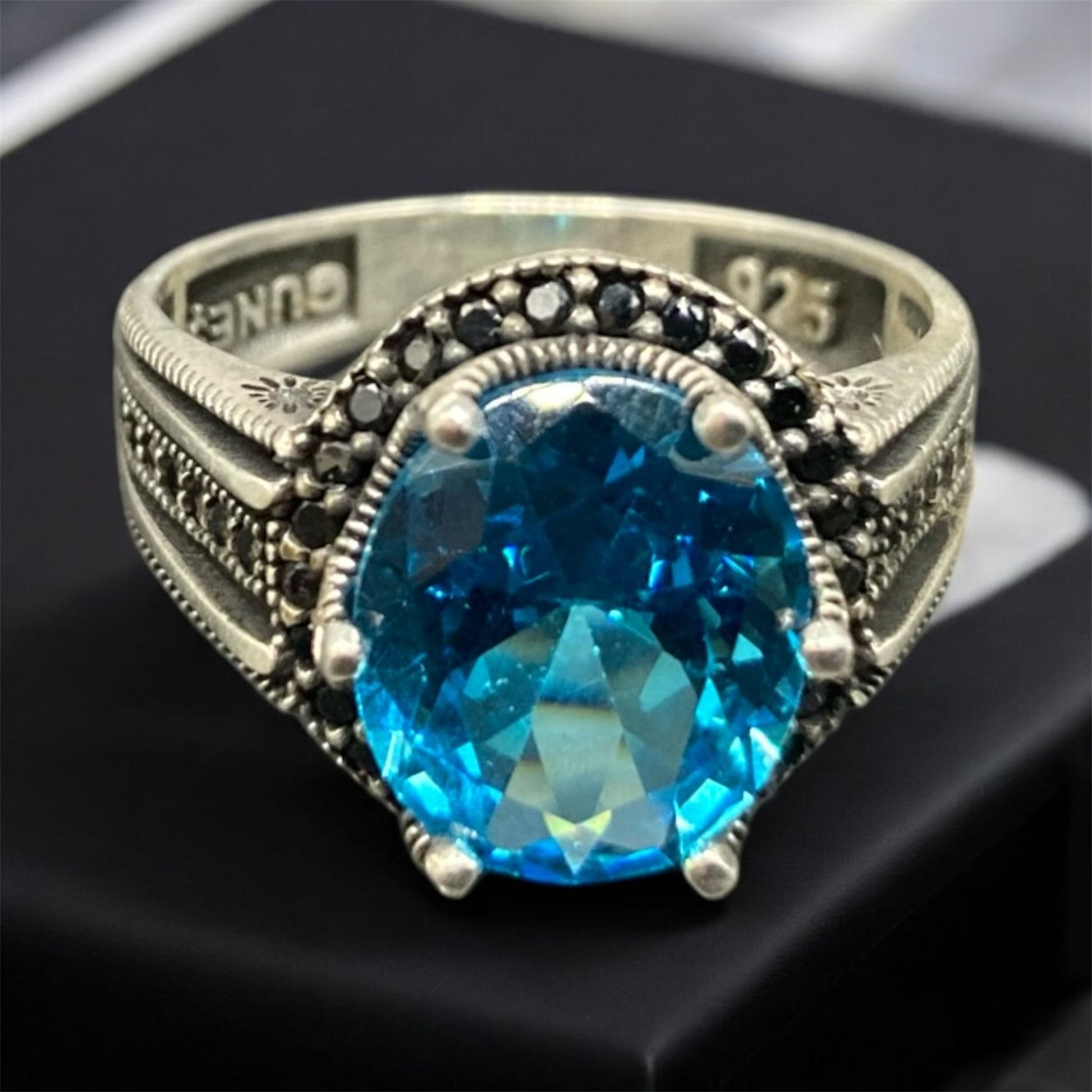 Chevalière Argent Onyx Bleu Océan Zircons – Élégance et Raffinement silverixshops