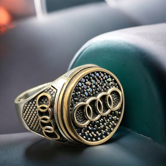Chevalière Argent Zircon Audi Homme : Élégance et Performance silverixshops