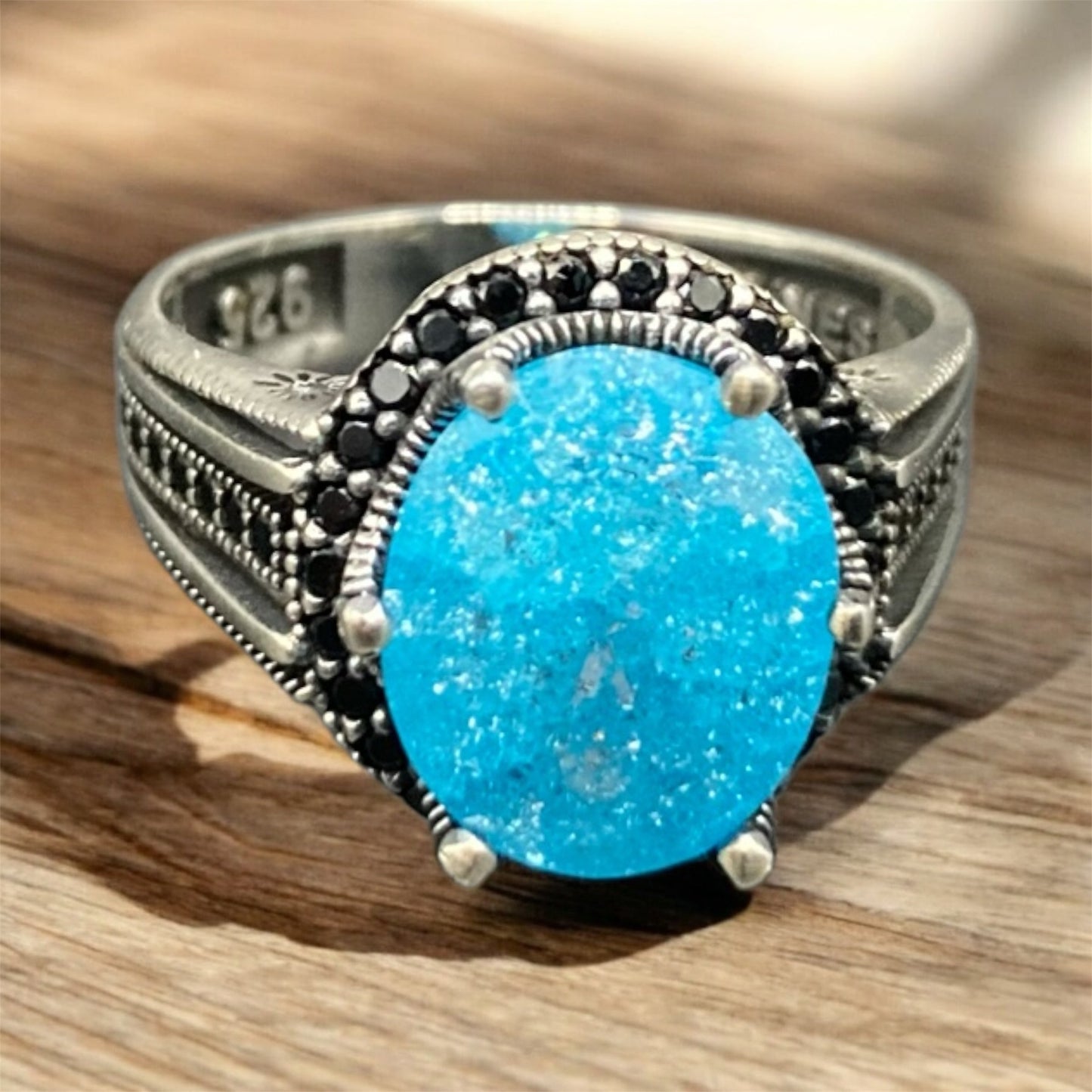 Chevalière Argent Onyx Bleu Ciel Zircon – Élégance et Raffinement silverixshops