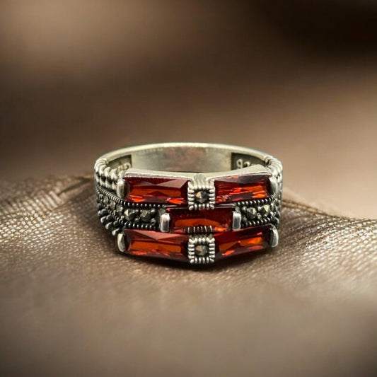 Chevalière Argent Onyx Rouge Zircon | Élégance et Brillance silverixshops
