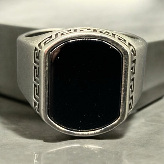 Chevalière Argent Onyx Design Grecque - Élégance & Brillance silverixshops